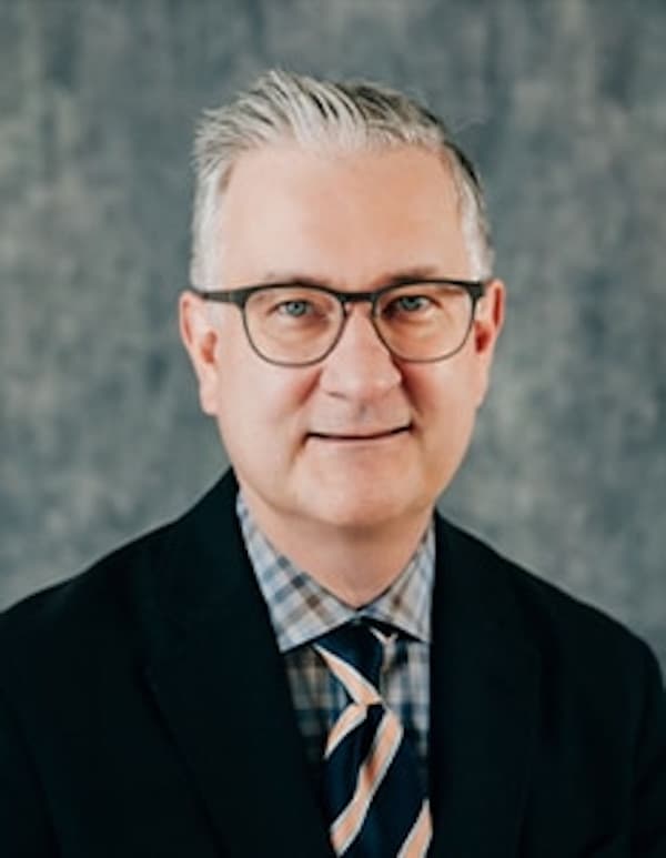 ARTHUR GRAY Headshot
